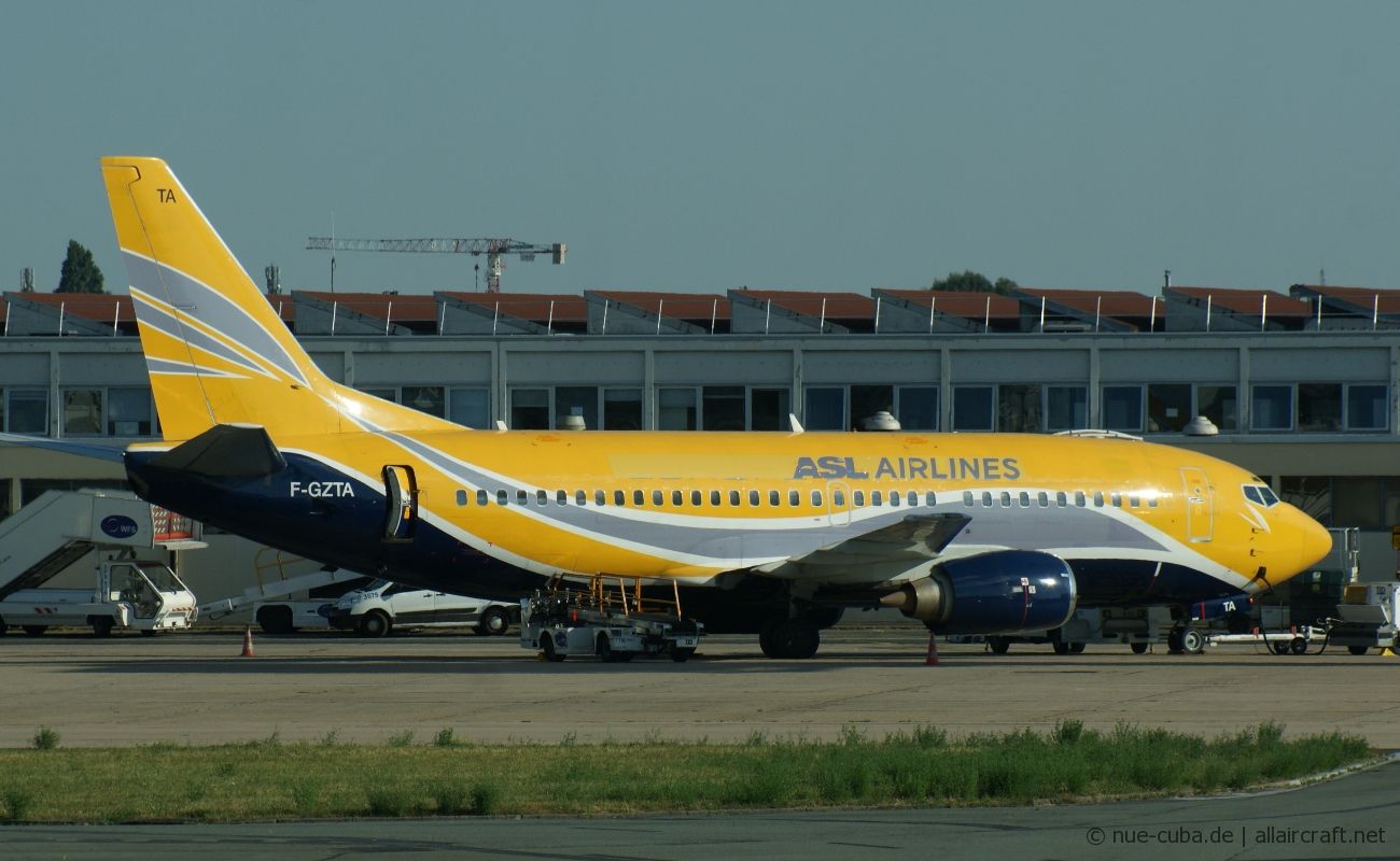 F-GZTA (029333) Boeing 737-33V