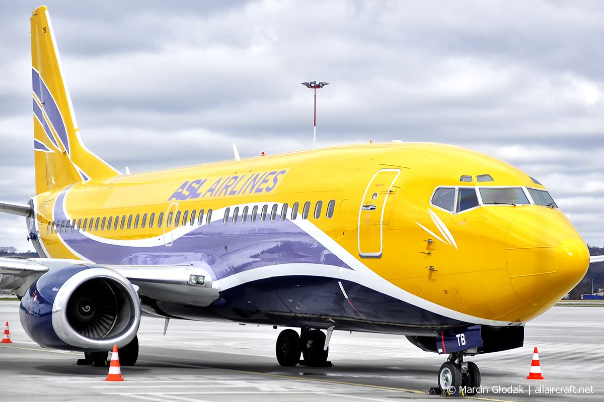 F-GZTB (29336) 1999 Boeing 737-33V(QC)