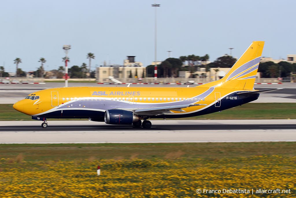F-GZTB (29336) 1999 Boeing 737-33V(QC)