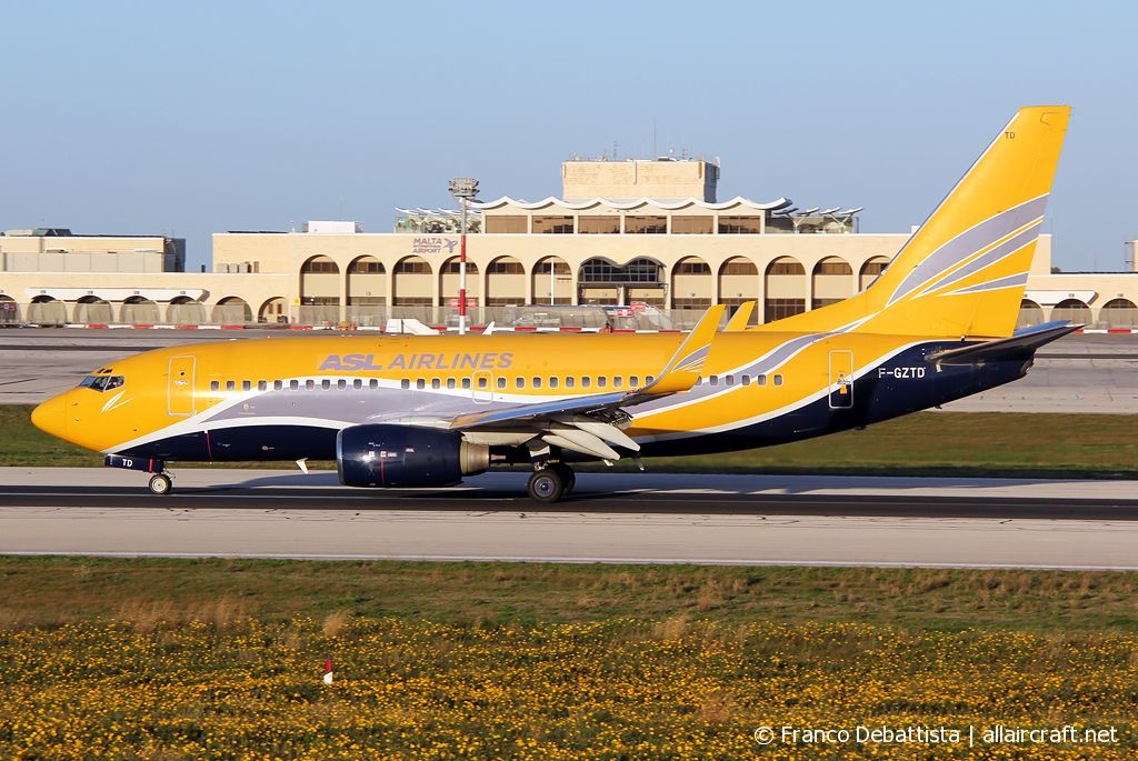 F-GZTD (32418) 2003 Boeing 737-73V(WL)