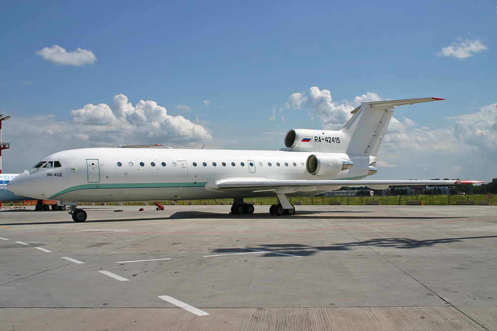 RA-42415, (cn 4520422219089), Yakovlev Yak-42