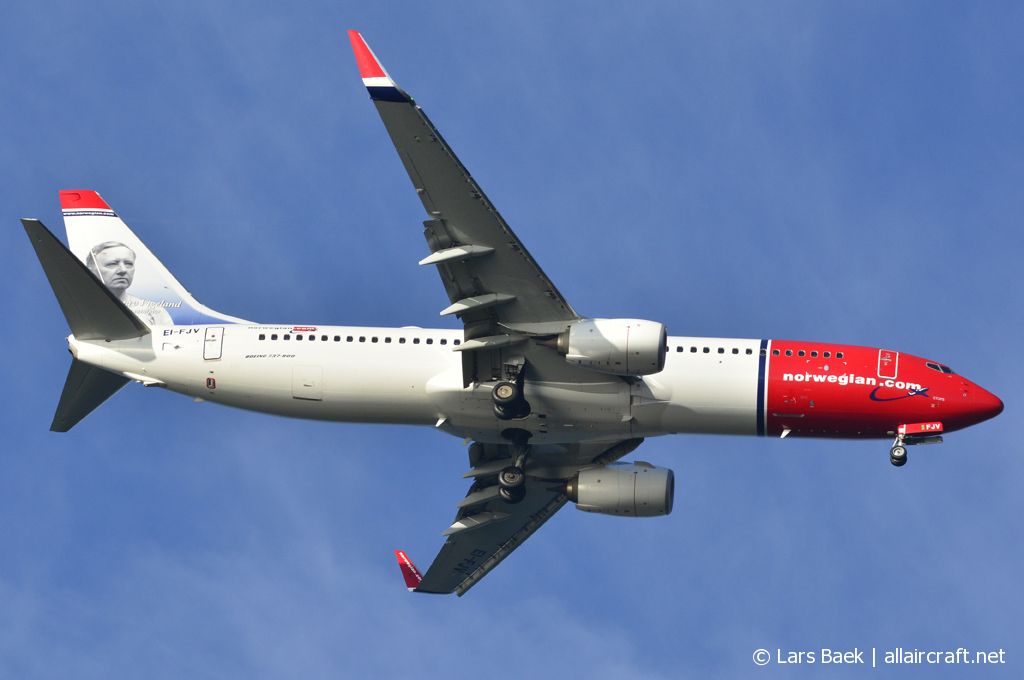 EI-FJV (42080) 2016 Boeing 737-8JP WL