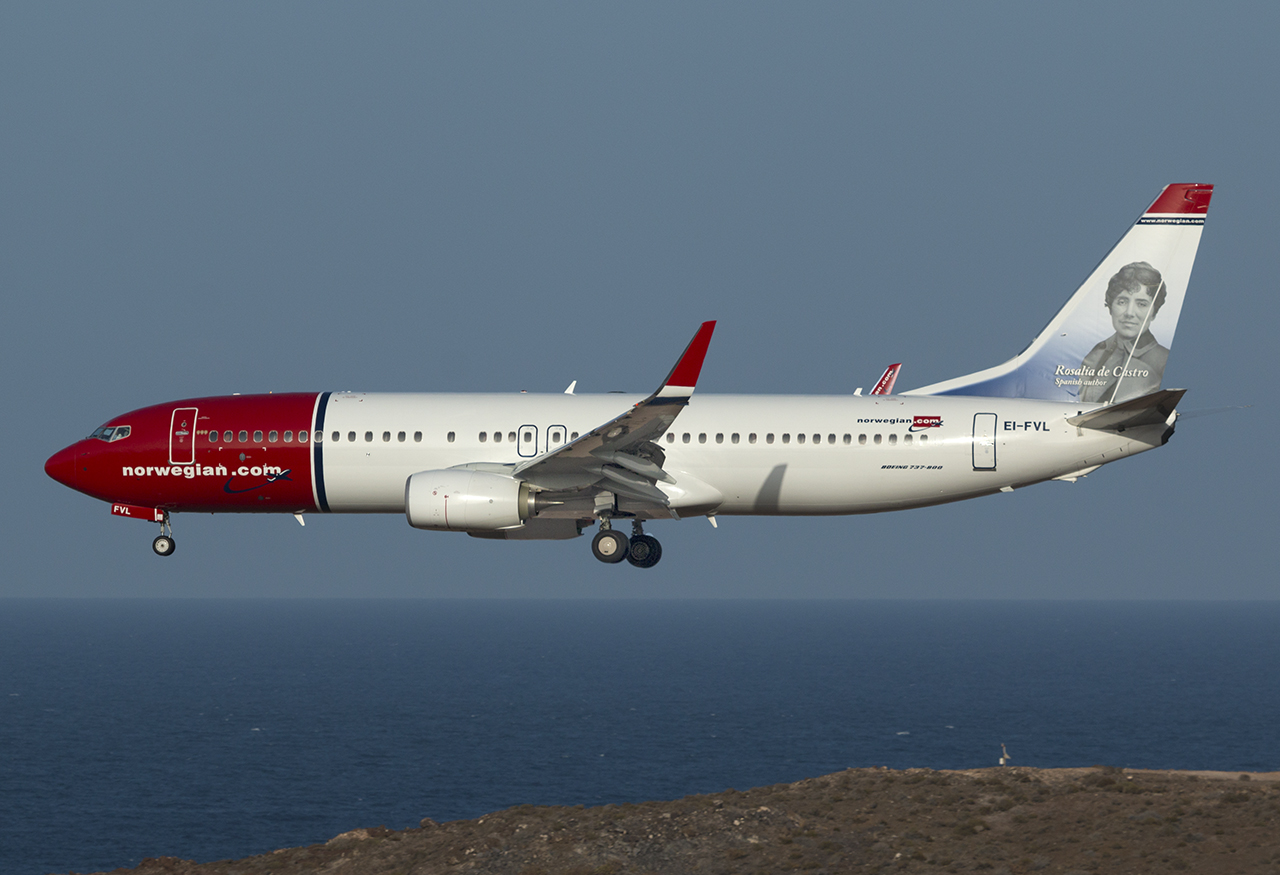 EI-FVL (42084) 2017 Boeing 737-8JP WL