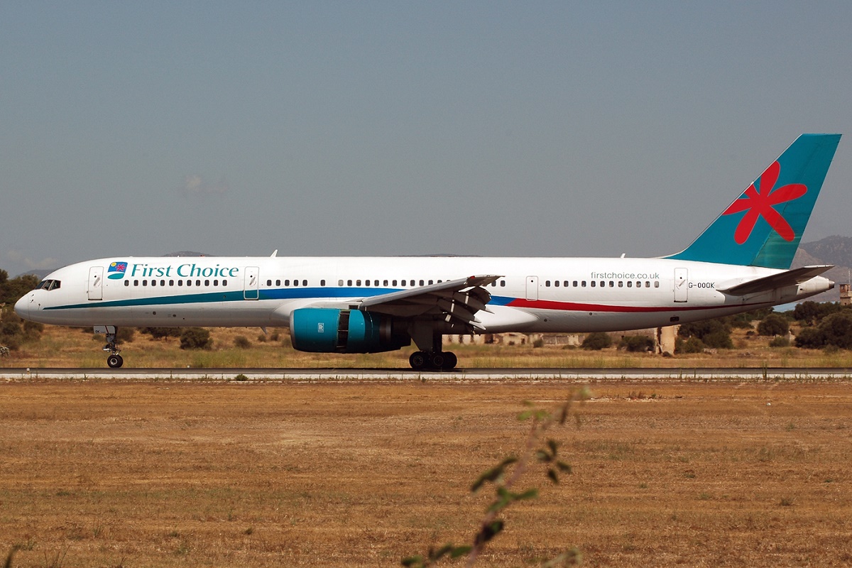 G-OOOK, (cn 25054), Boeing 757-236