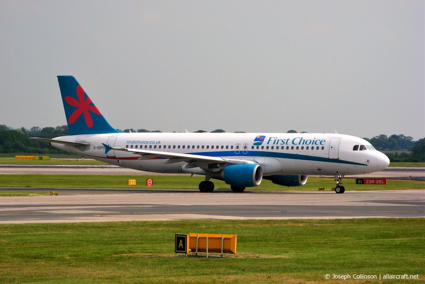 G-OOPU (1637) 2001 Airbus A320-214