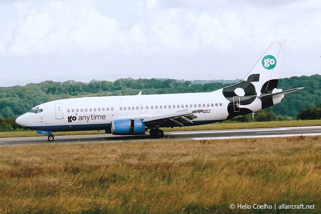 G-IGOJ (28872) 1998 Boeing 737-36N