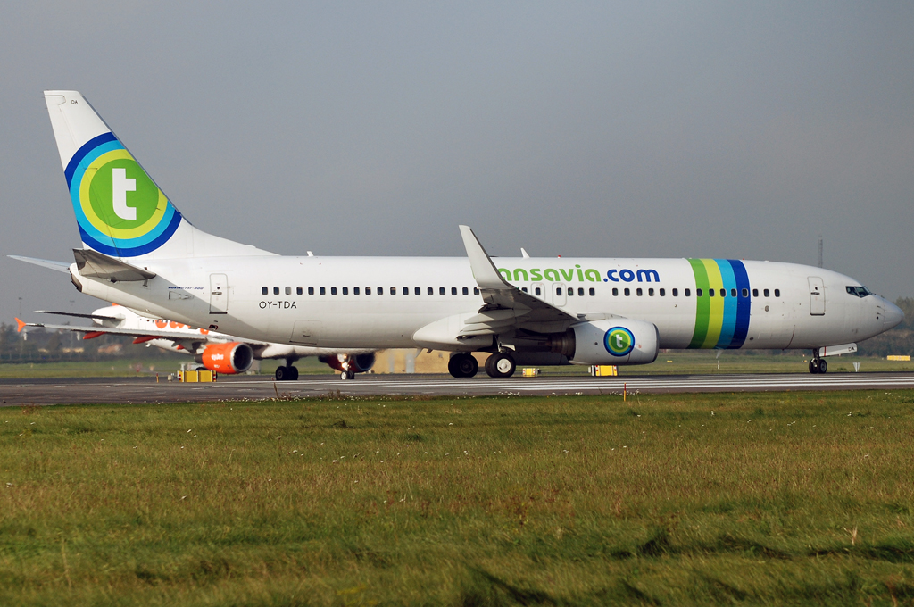 OY-TDA (30646) 2002 Boeing 737-8K2(WL)