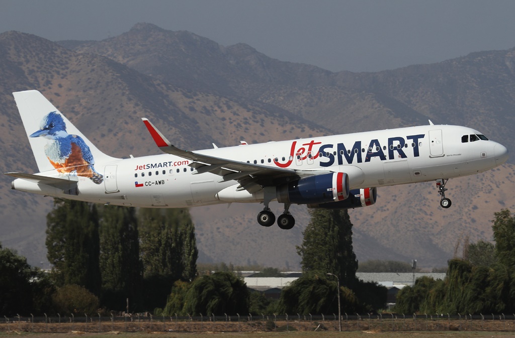 CC-AWB (7502) 2017 Airbus A320-232(WL)