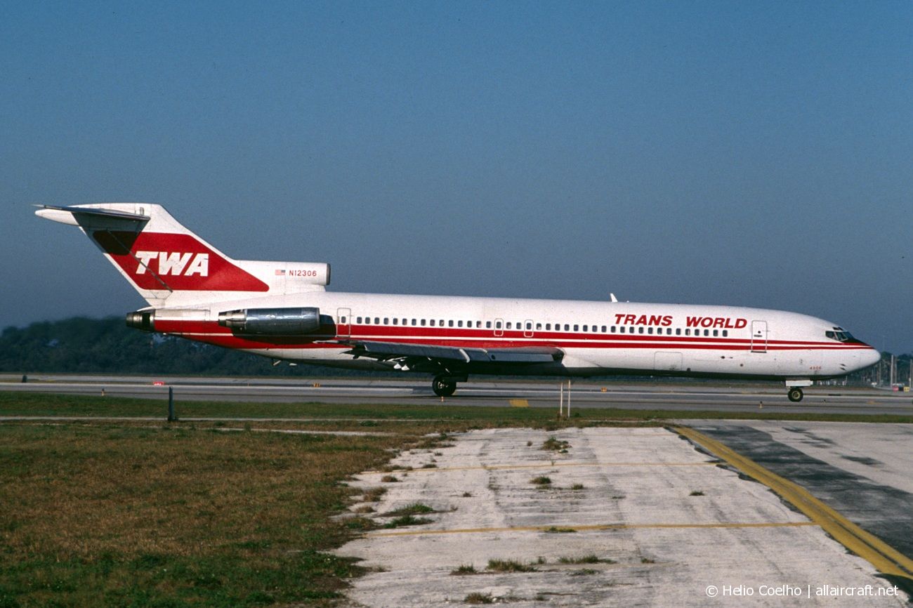 N12306 (19563) 1968 Boeing 727-231