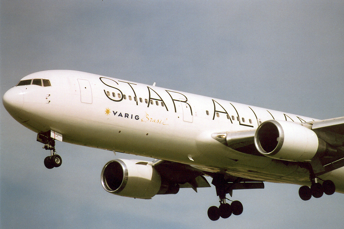 PP-VOI (24752) 1989 Boeing 767-341(ER)