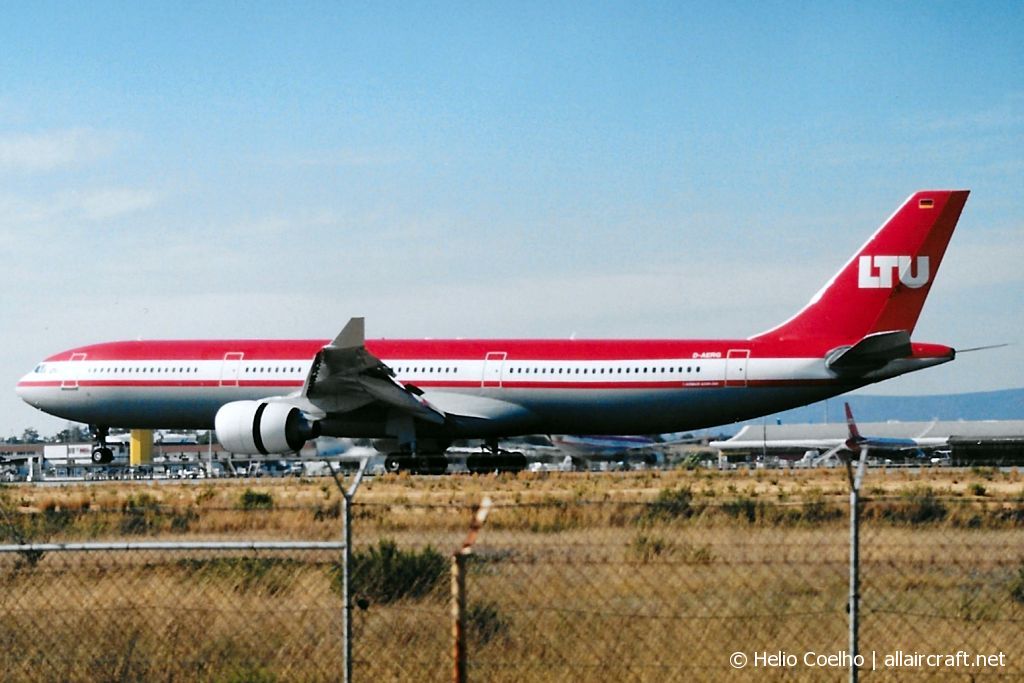 D-AERG (072) 1995 Airbus A330-321