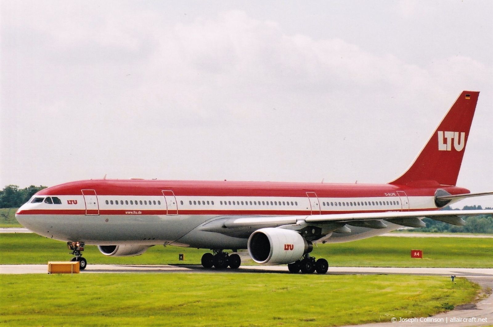 D-ALPE (469) 2002 Airbus A330-223