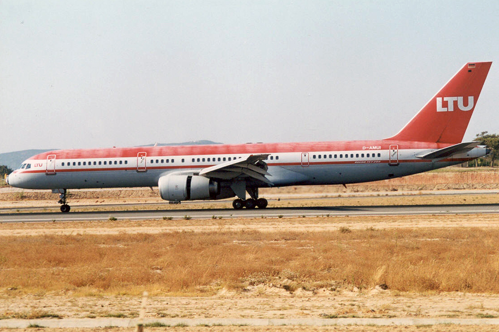 D-AMUI (28112) 1996 Boeing 757-2G5