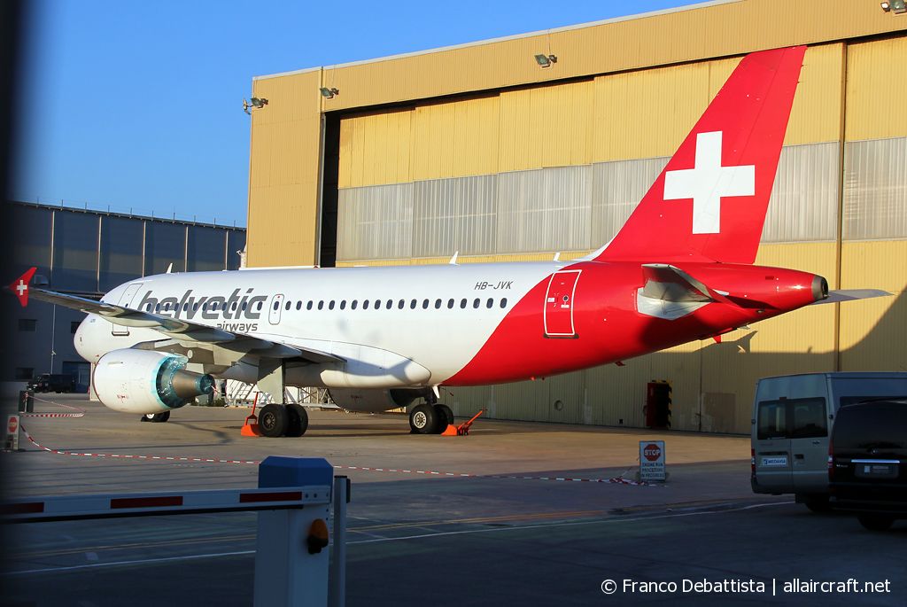 HB-JVK (1886) 2003 Airbus A319-112