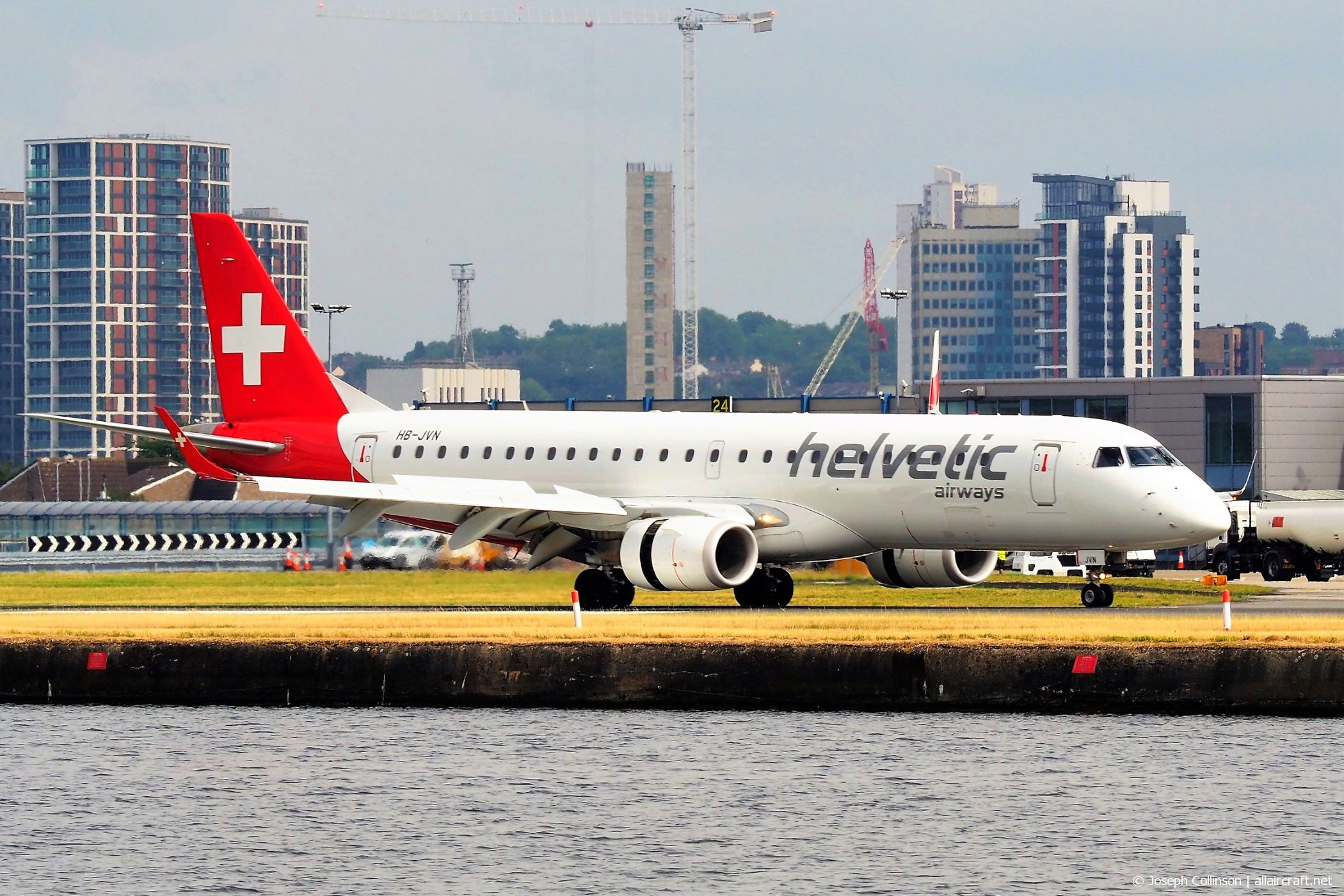 HB-JVN (cn 19000285) Embraer 190-100LR