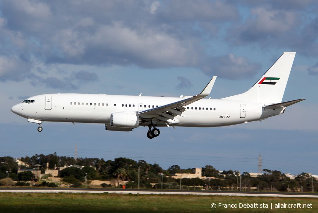 A6-FZZ (40277) 2015 Boeing 737-8KN(WL)