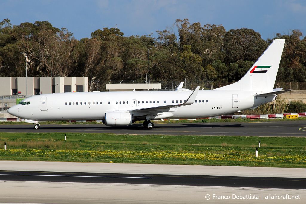 A6-FZZ (40277) 2015 Boeing 737-8KN(WL)