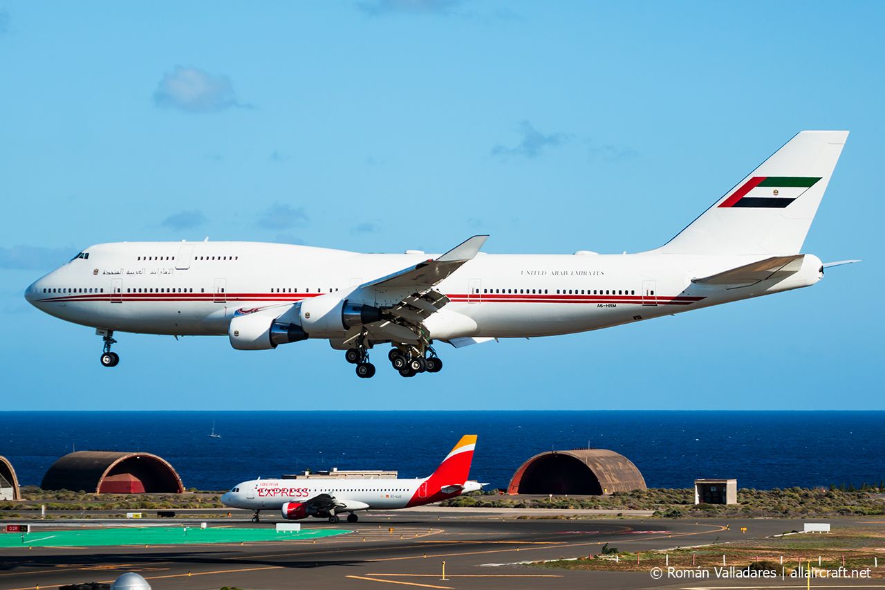 A6-HRM (26903) 1998 Boeing 747-422