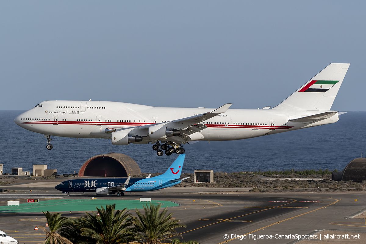 A6-COM (25074) 1991 Boeing 747-433(M)