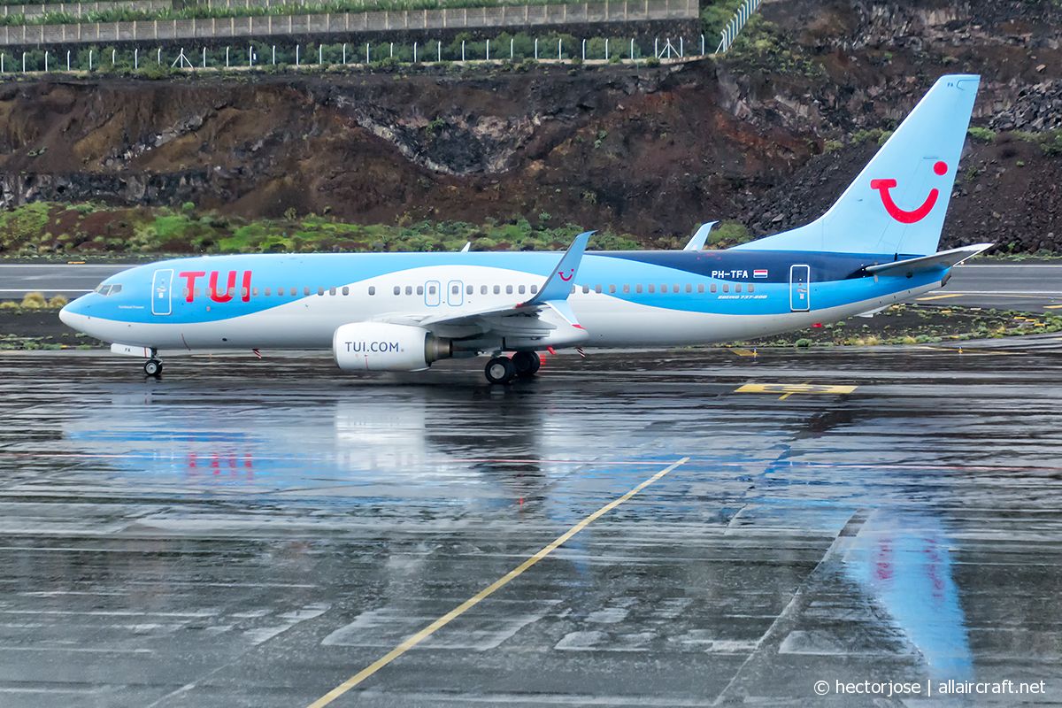 PH-TFA (35100) 2007 Boeing 737-8K5(WL)