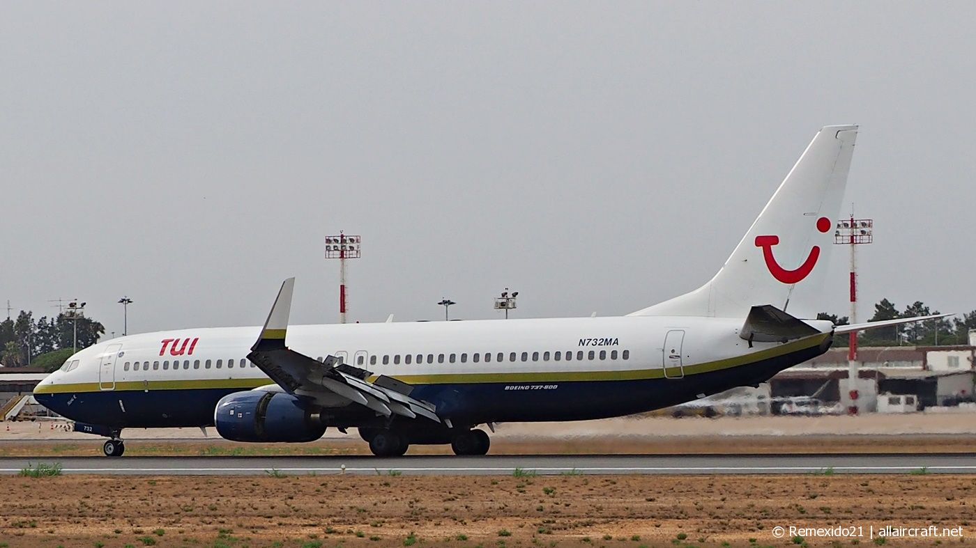 N732MA (30618) 2001 Boeing 737-81QWL