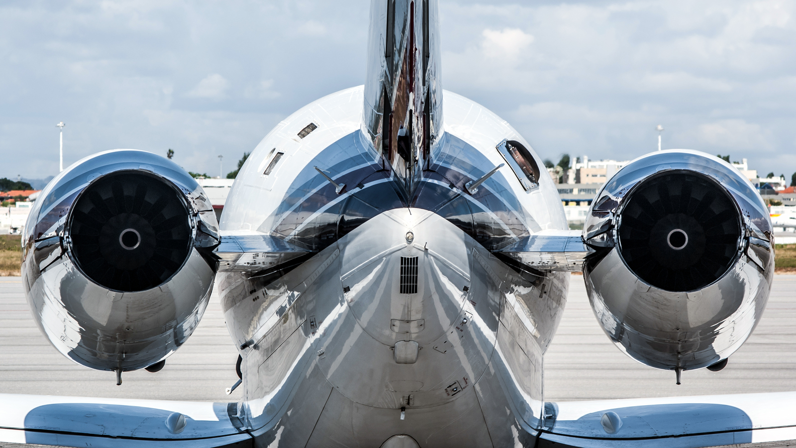 CS-DRV (258825) 2006 Raytheon Hawker 800XP