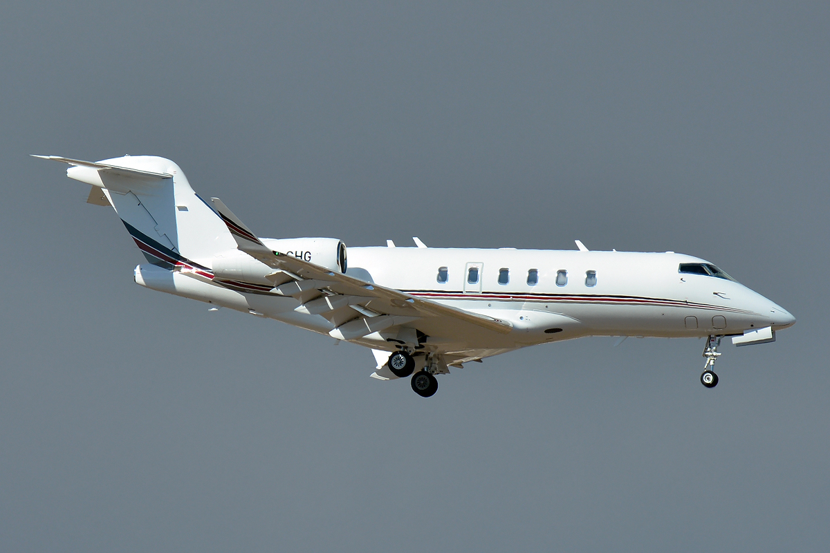 CS-CHG (20699) 2017 Bombardier Challenger 350