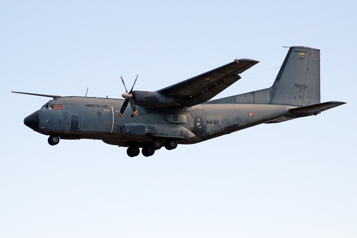 R225 / 64-GY (228) Transall C-160R