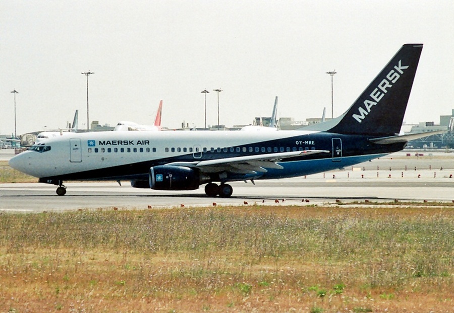 OY-MRE (28008) 1999 Boeing 737-7L9