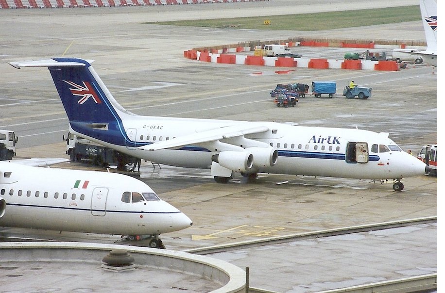 G-UKAC (cn E03142) BAe-146-300