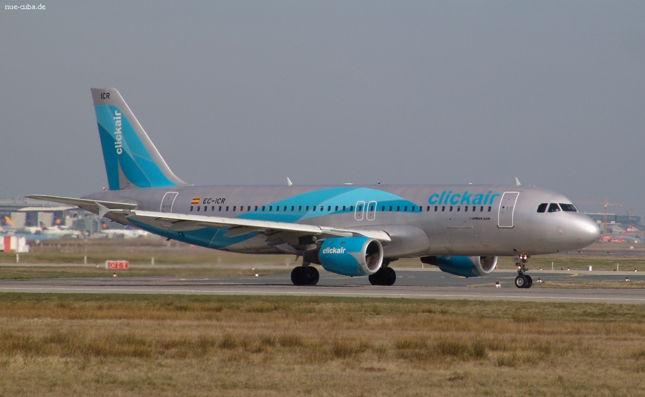 EC-ICR (240) 1991 Airbus A320-211