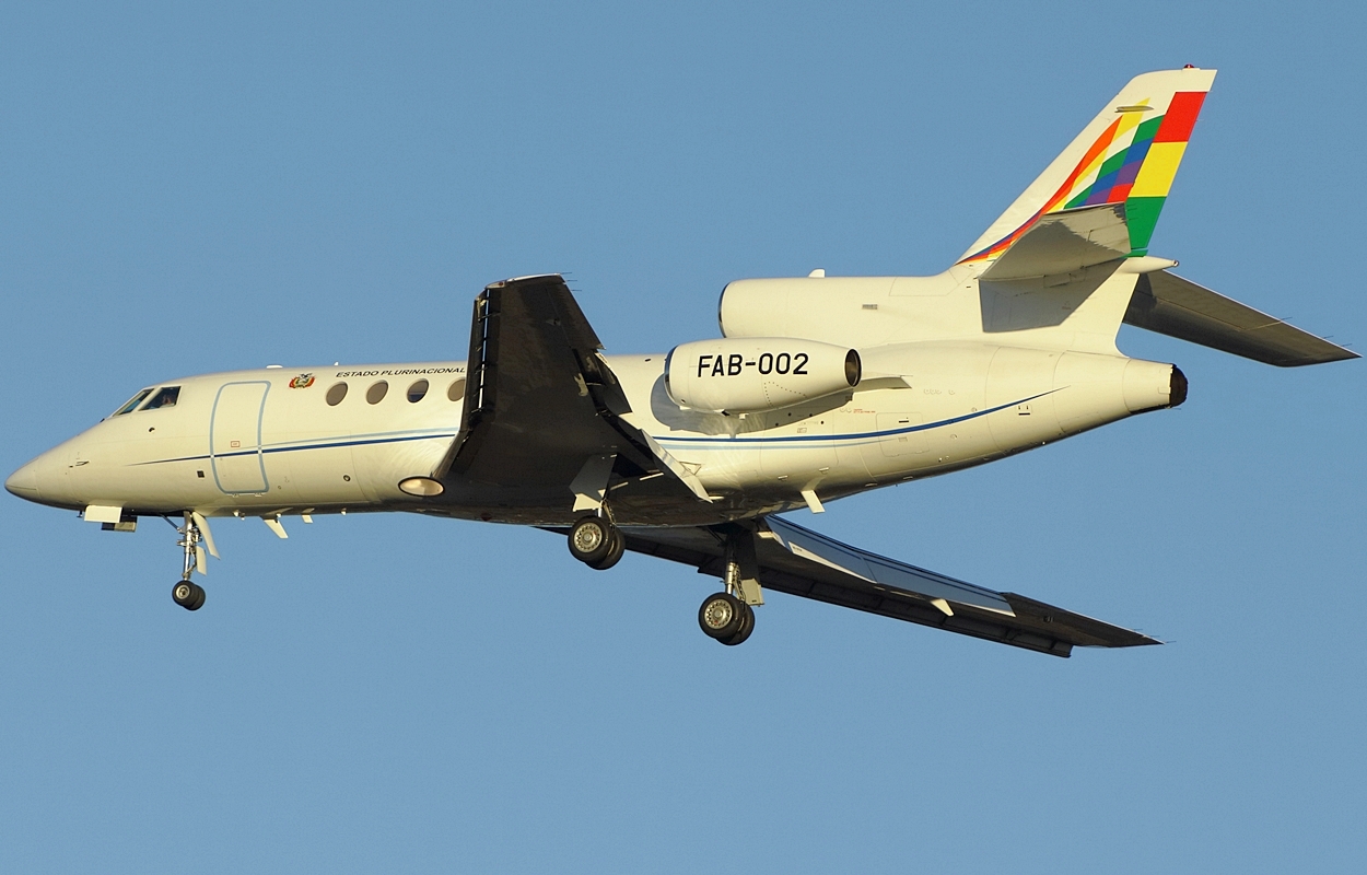 FAB-002 (289) 1999 Dassault Falcon 50EX