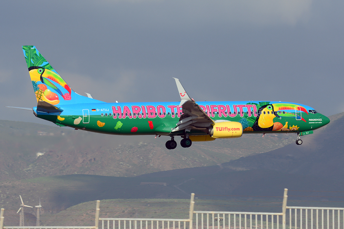 D-ATUJ, (cn 39923), Boeing 737-8K5