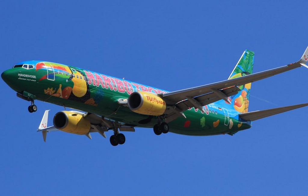 D-ATUJ, (cn 39923), Boeing 737-8K5