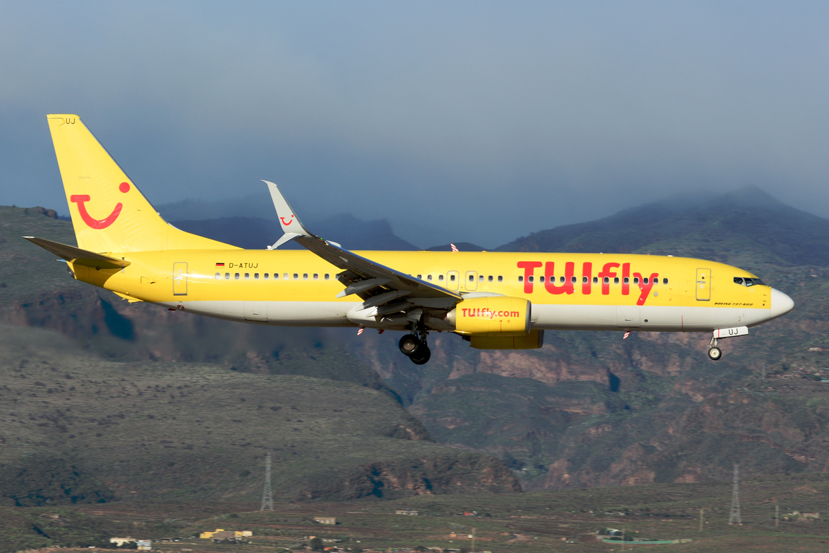 D-ATUJ, (cn 39923), Boeing 737-8K5