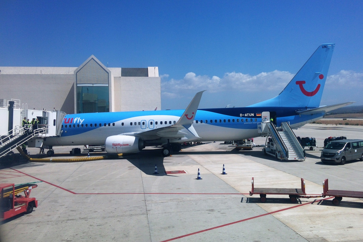 D-ATUN (41660) 2015 Boeing 737-8K5(WL)