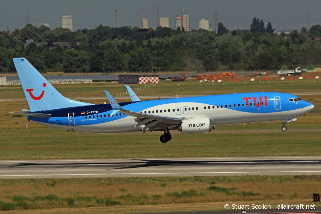 D-ATYB (37257) 2013 Boeing 737-8K5(WL)
