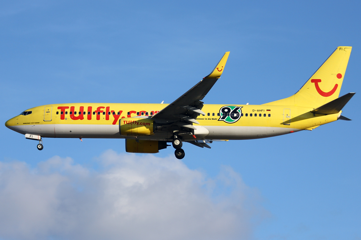 D-AHFI (27984) 1999 Boeing 737-8K5(WL)