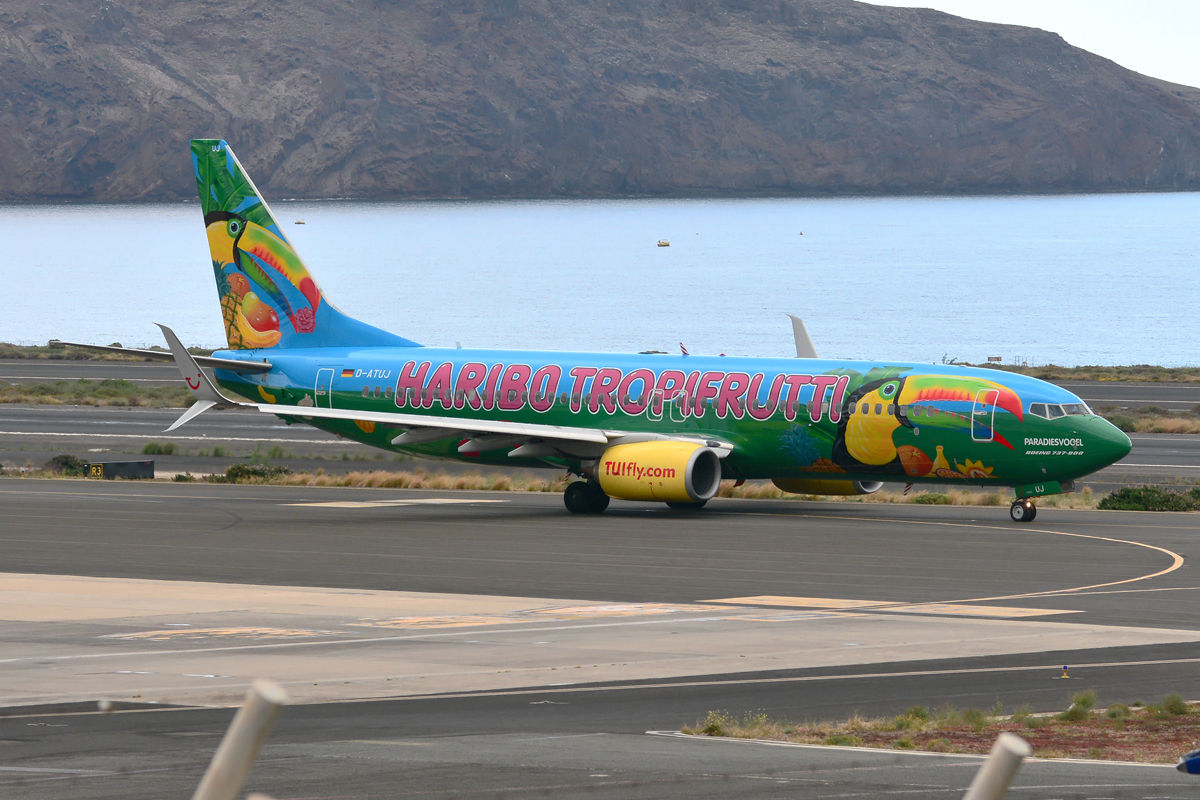 D-ATUJ, (cn 39923), Boeing 737-8K5