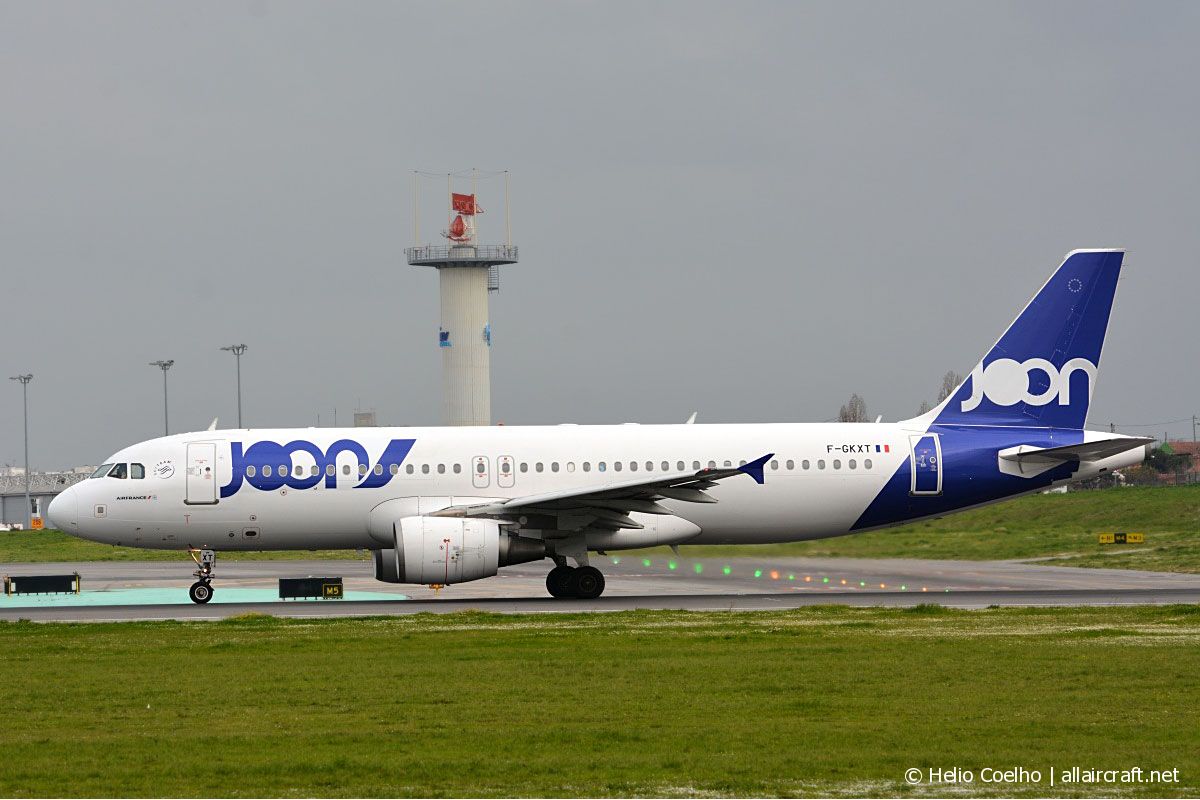 F-GKXT (3859) 2009 Airbus A320-214