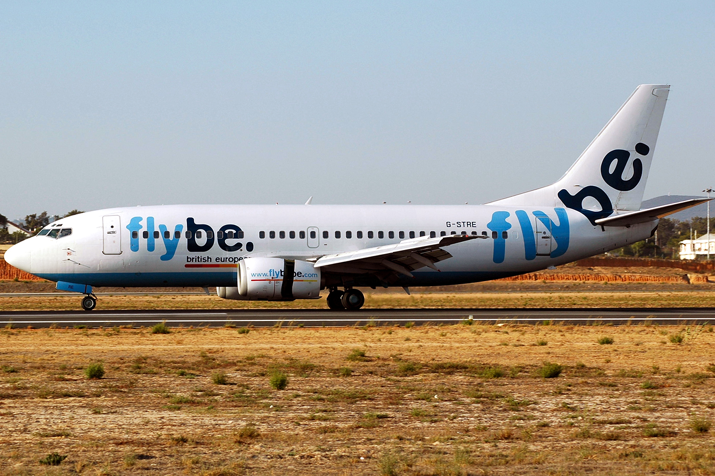 G-STRE (028572) Boeing 737-36N