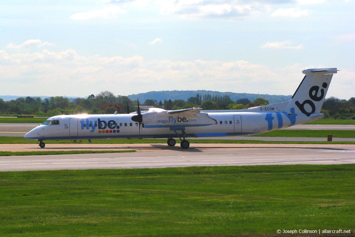 G-ECOM (4233) Bombardier Dash 8-Q402