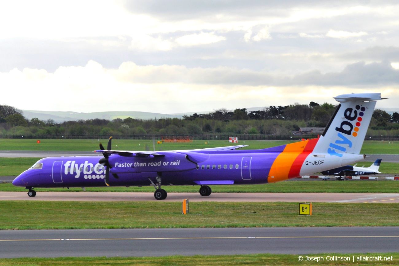 G-JECF (4095) 2004 Bombardier Dash 8-Q402