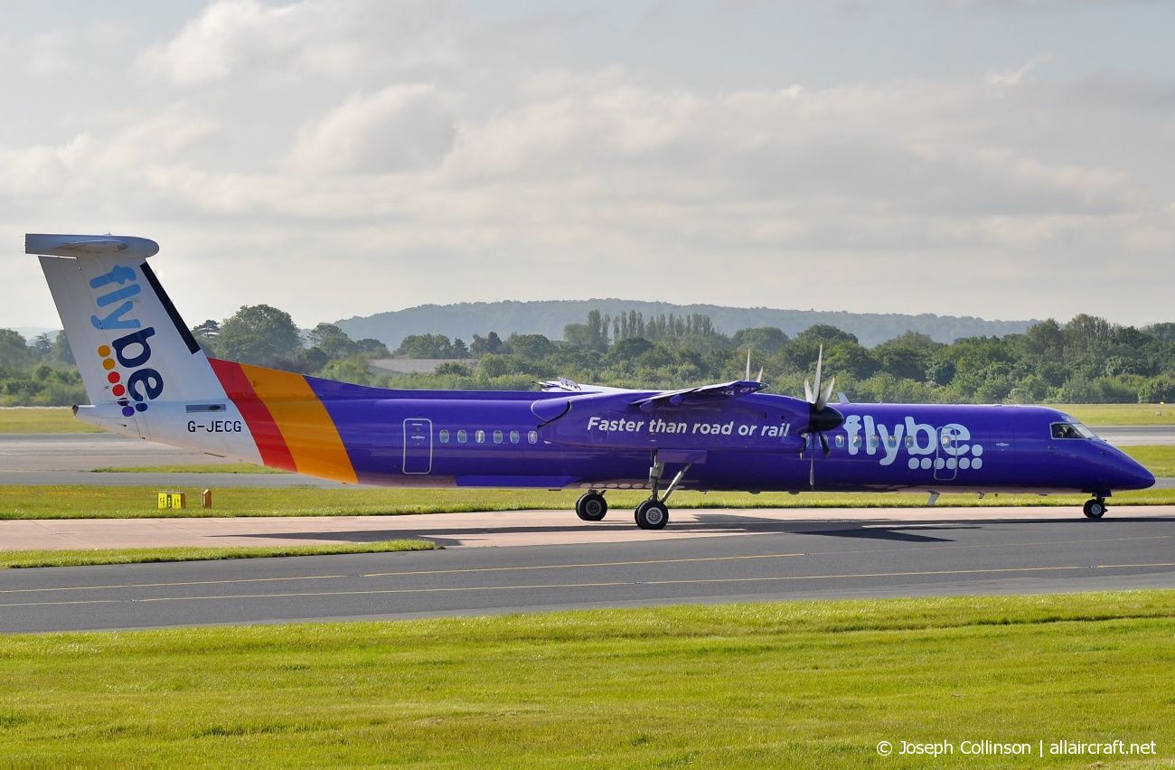 G-JECG (4098) 2004 Bombardier Dash 8-Q402