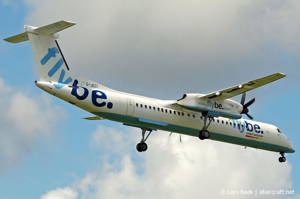 G-JECI (4105) Bombardier Dash 8-Q402
