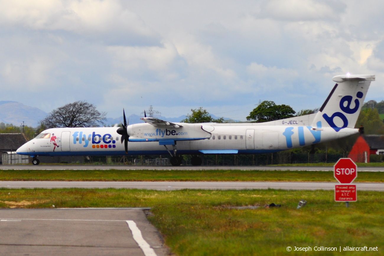 G-JECL (4114) 2005 Bombardier Dash 8-Q402