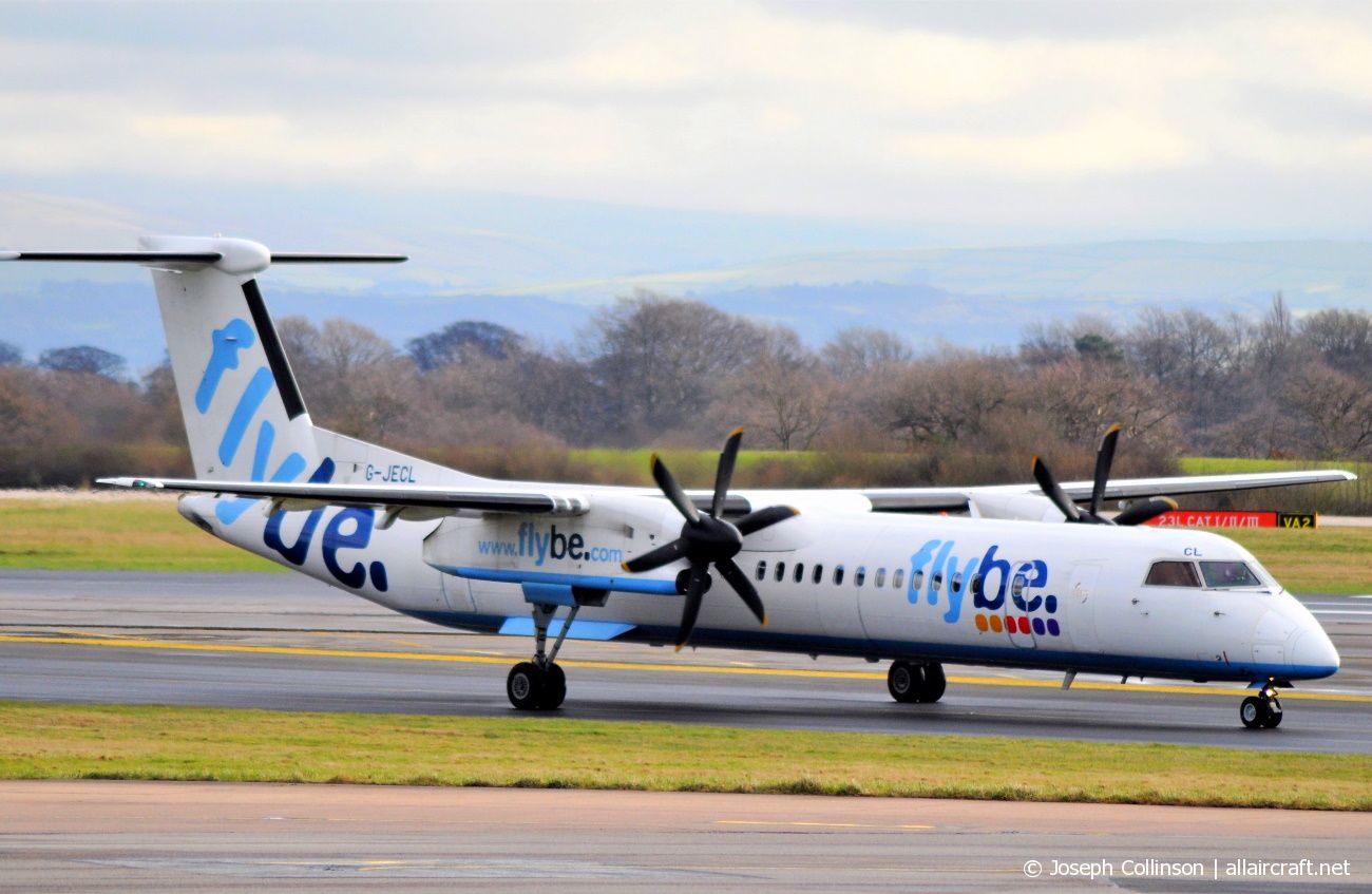 G-JECL (4114) 2005 Bombardier Dash 8-Q402
