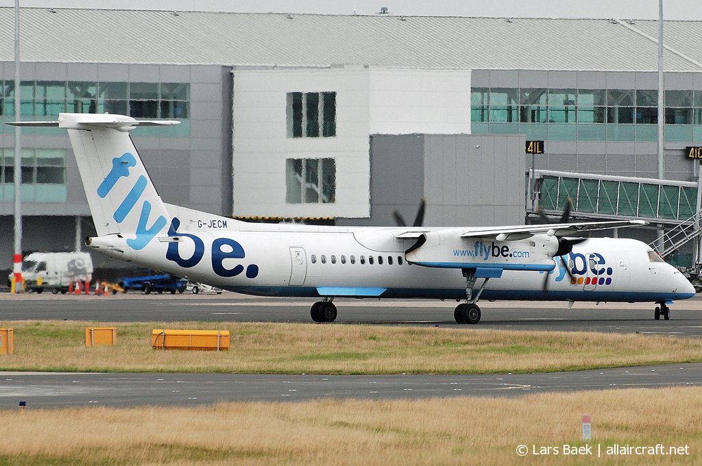 G-JECM (4118) Bombardier Dash 8-Q402