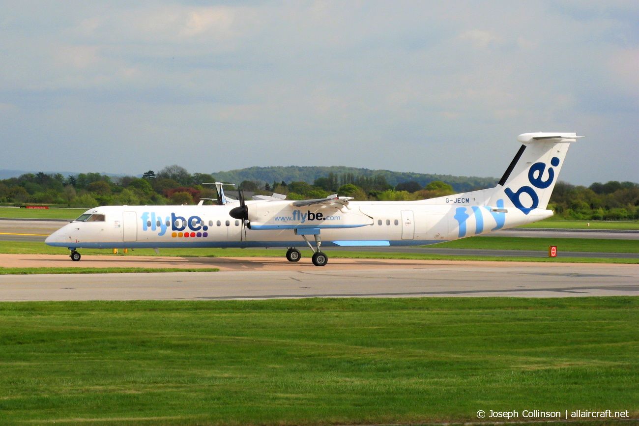 G-JECM (4118) 2005 Bombardier Dash 8-Q402