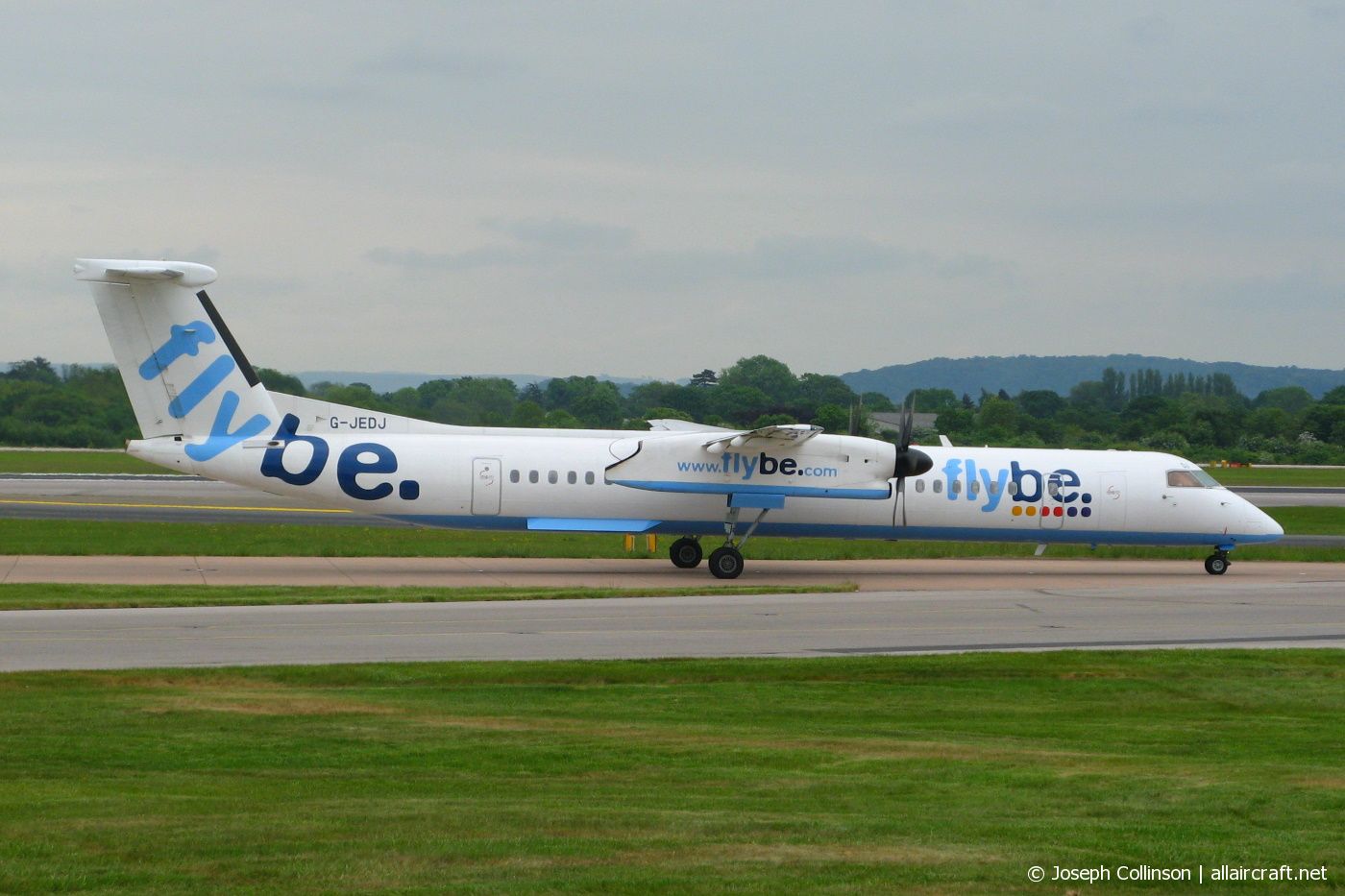 G-JEDJ (4058) Bombardier Dash 8-Q402
